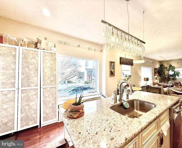 165 W THOMPSON ST, Philadelphia, PA 19122