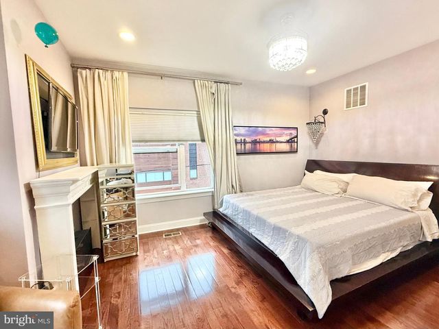 165 W THOMPSON ST, Philadelphia, PA 19122