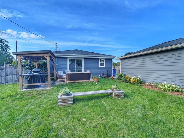 5703 51st AVENUE, Kenosha, WI 53144