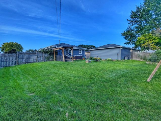 5703 51st AVENUE, Kenosha, WI 53144