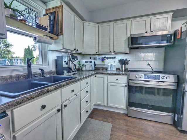 5703 51st AVENUE, Kenosha, WI 53144