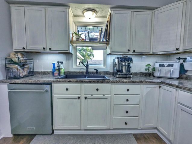 5703 51st AVENUE, Kenosha, WI 53144