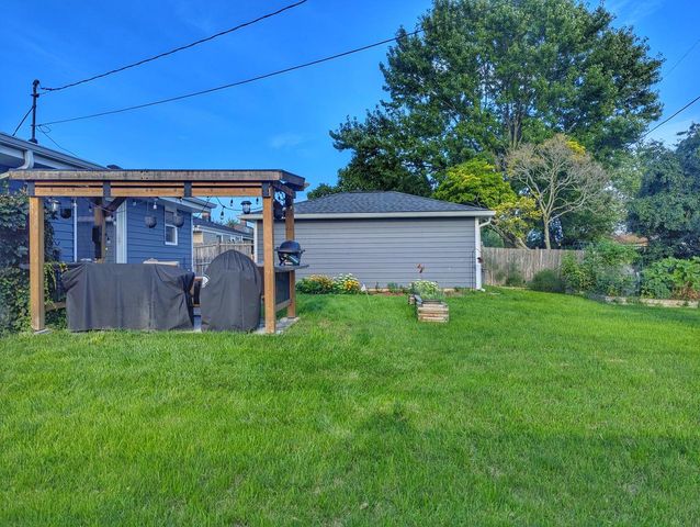 5703 51st AVENUE, Kenosha, WI 53144
