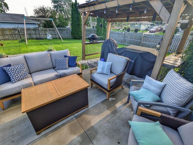5703 51st AVENUE, Kenosha, WI 53144