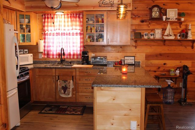 3403 Eggleston Road, Mentor Township, MI 48647