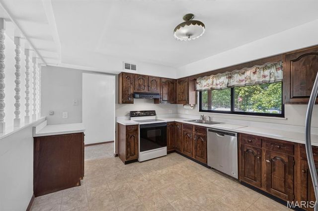 4146 Garvey Drive, Mehlville, MO 63129