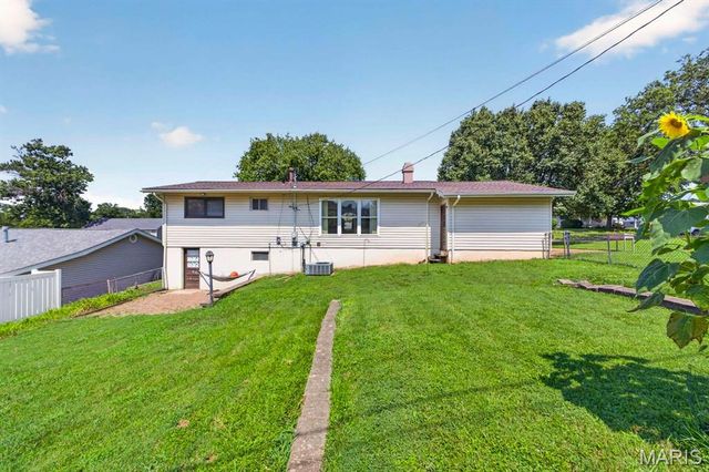4146 Garvey Drive, Mehlville, MO 63129