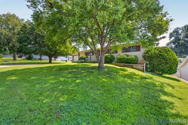 4146 Garvey Drive, Mehlville, MO 63129