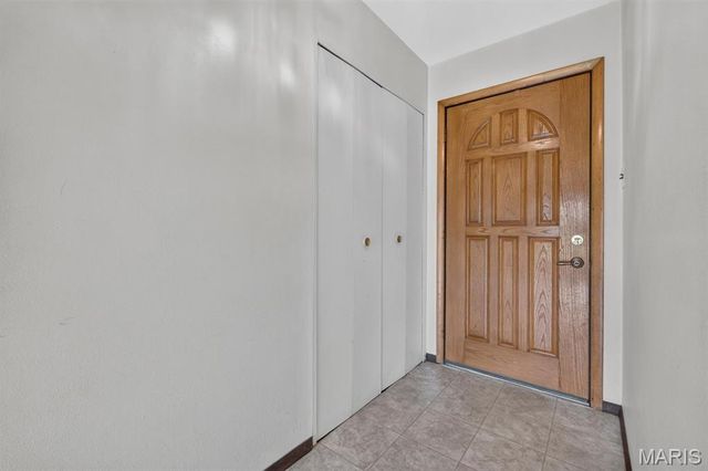 4146 Garvey Drive, Mehlville, MO 63129
