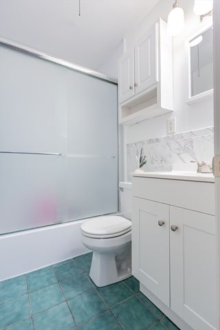 238 Rock St C10, Norwood, MA 02062