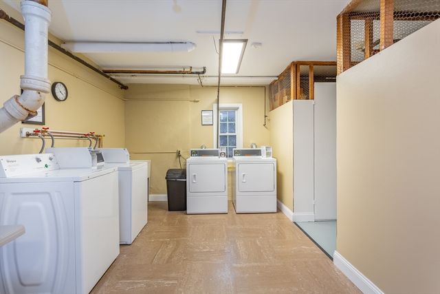 238 Rock St C10, Norwood, MA 02062