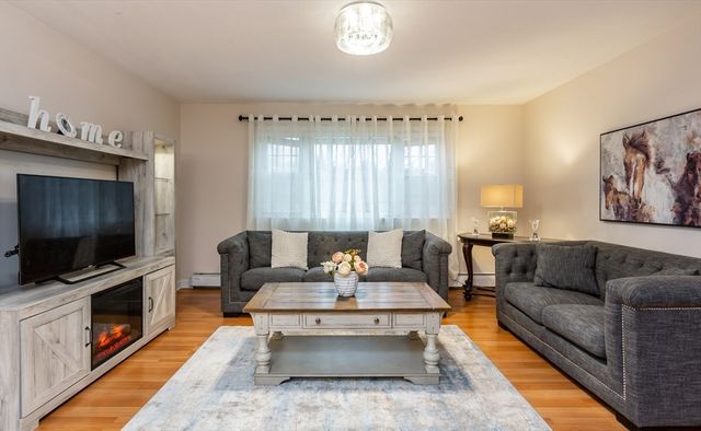 238 Rock St C10, Norwood, MA 02062