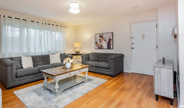 238 Rock St C10, Norwood, MA 02062