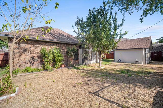 5637 Guadalajara Drive, North Richland Hills, TX 76180