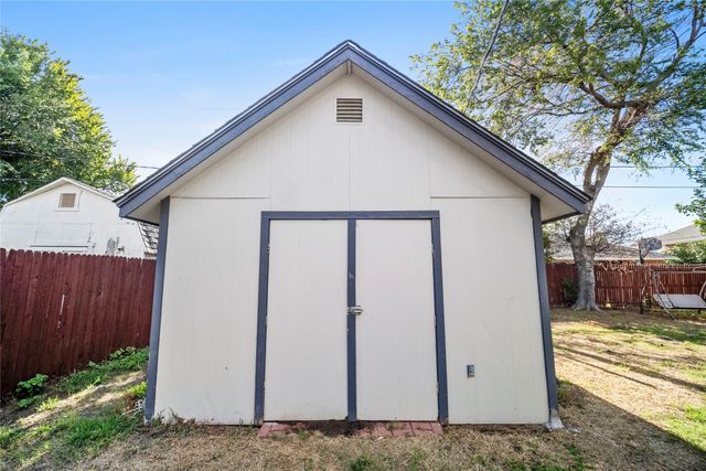 5637 Guadalajara Drive, North Richland Hills, TX 76180