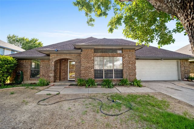 5637 Guadalajara Drive, North Richland Hills, TX 76180