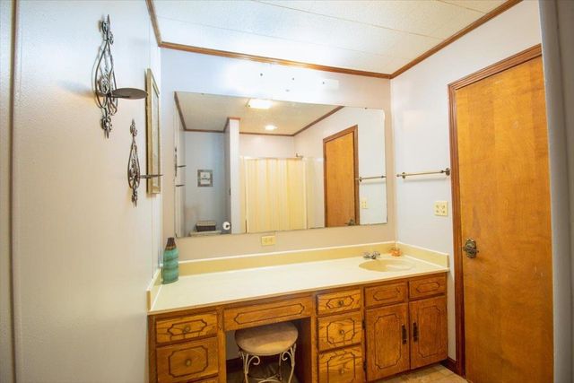 226 Glenwood Dr, Houma, LA 70363