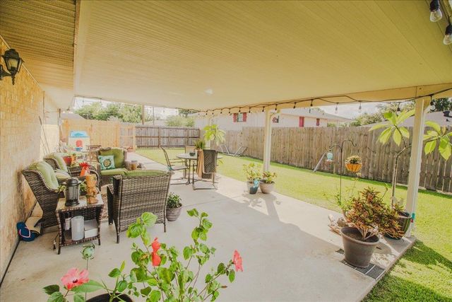 226 Glenwood Dr, Houma, LA 70363