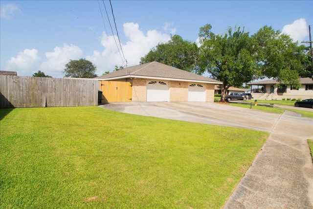 226 Glenwood Dr, Houma, LA 70363