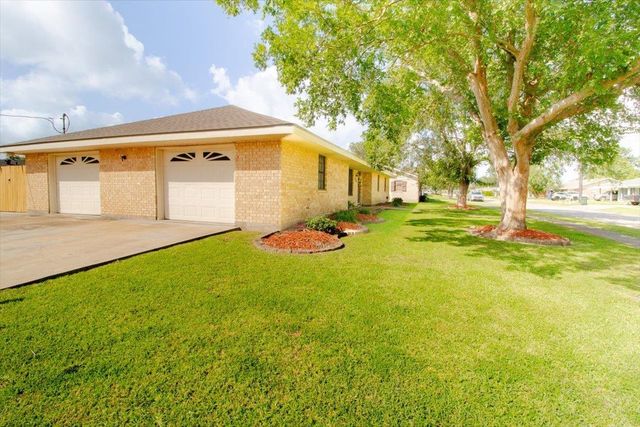 226 Glenwood Dr, Houma, LA 70363