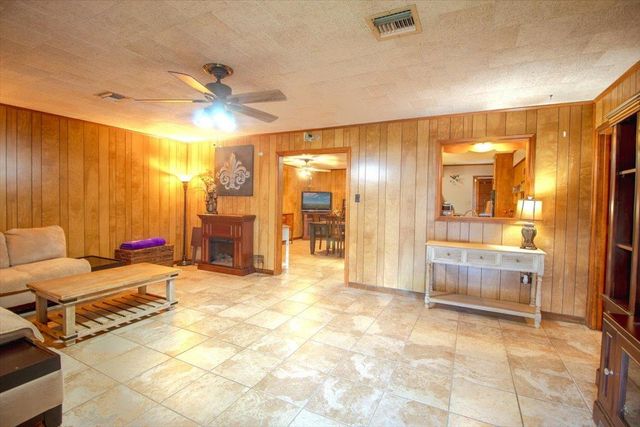 226 Glenwood Dr, Houma, LA 70363