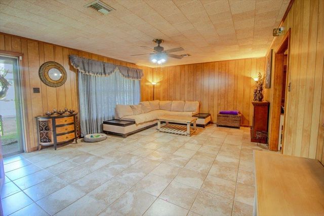 226 Glenwood Dr, Houma, LA 70363