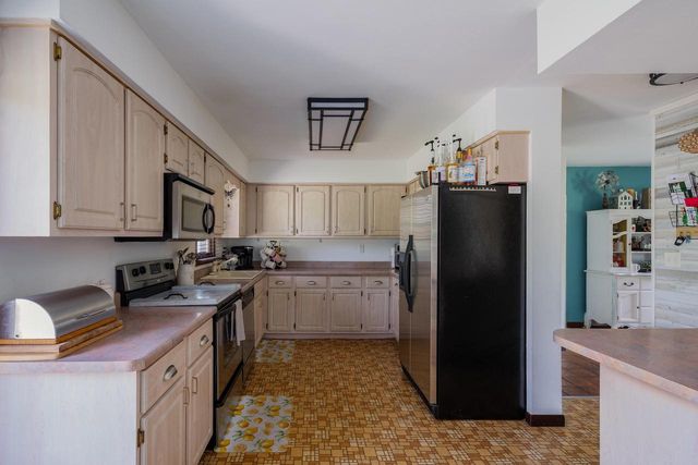 21200 82nd STREET, Bristol, WI 53104