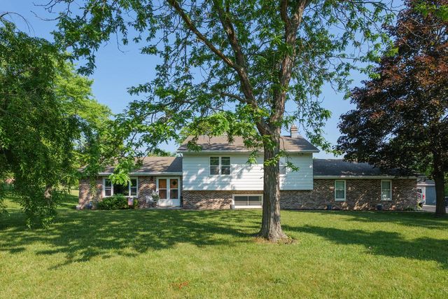 21200 82nd STREET, Bristol, WI 53104