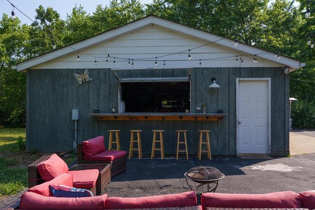 21200 82nd STREET, Bristol, WI 53104