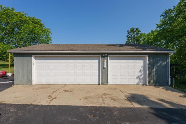 21200 82nd STREET, Bristol, WI 53104