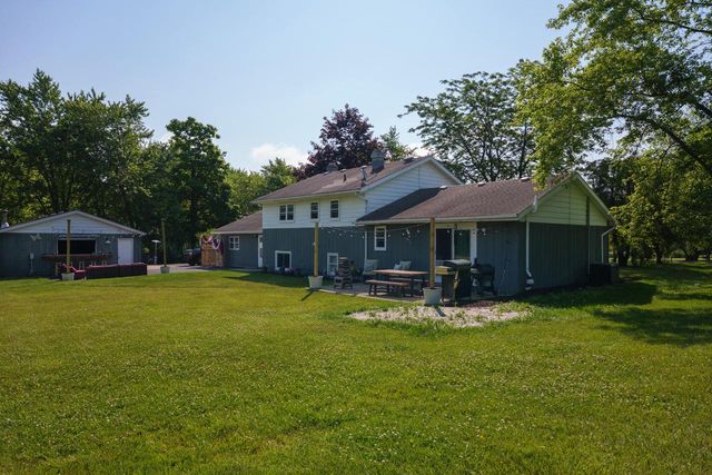 21200 82nd STREET, Bristol, WI 53104