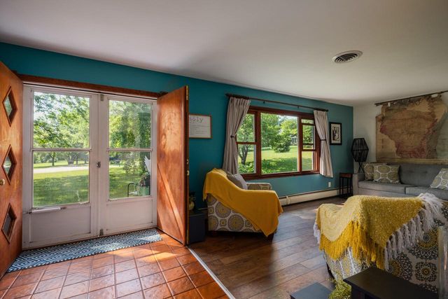 21200 82nd STREET, Bristol, WI 53104