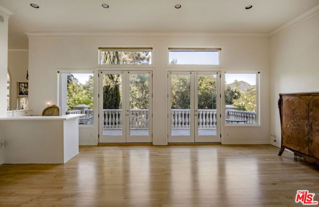 3780 Multiview Drive, Los Angeles, CA 90068