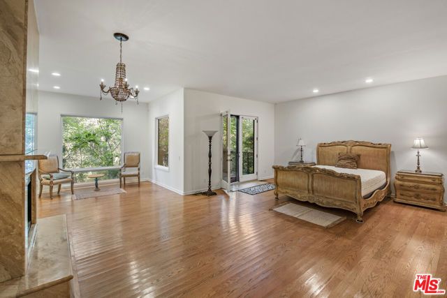 3780 Multiview Drive, Los Angeles, CA 90068