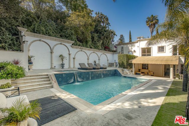 3780 Multiview Drive, Los Angeles, CA 90068