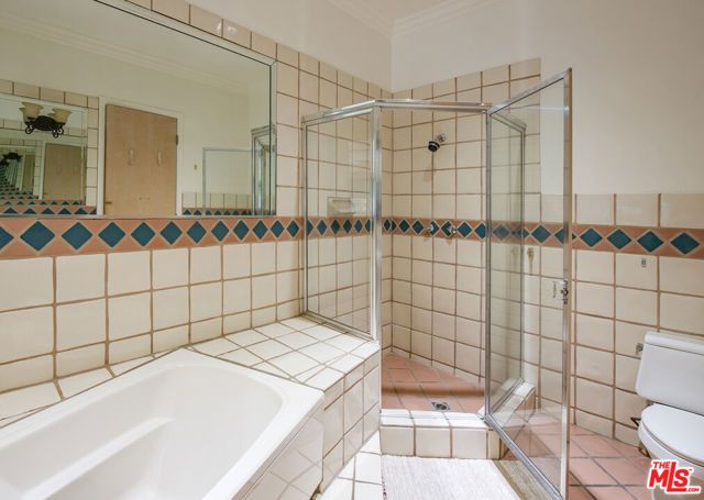 3780 Multiview Drive, Los Angeles, CA 90068