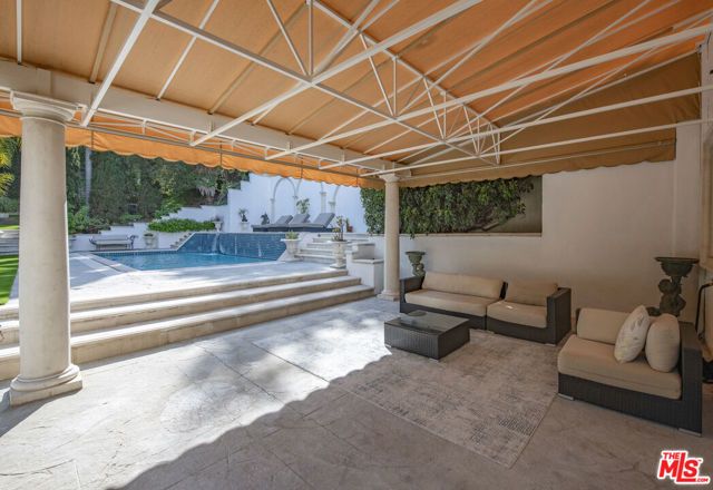 3780 Multiview Drive, Los Angeles, CA 90068