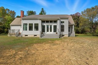 243 Brookfield Rd, Brimfield, MA 01010