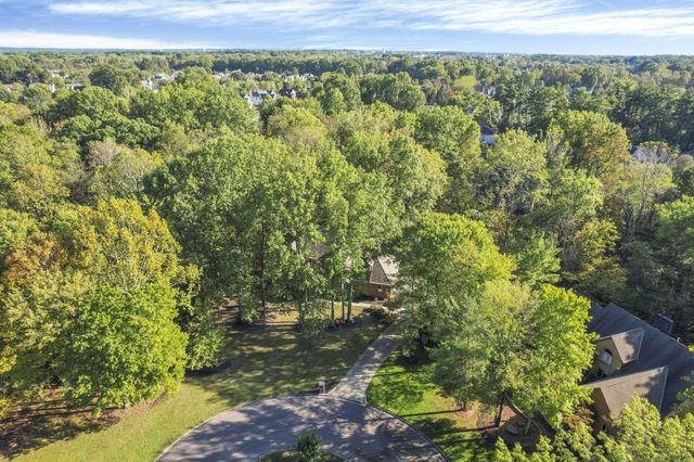 5992 Weathered Oak Court, Westerville, OH 43082