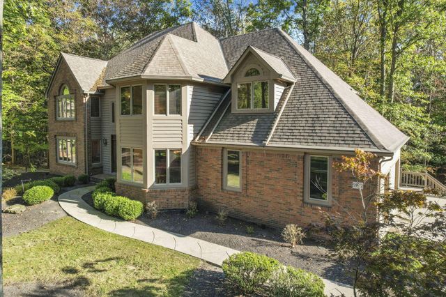 5992 Weathered Oak Court, Westerville, OH 43082
