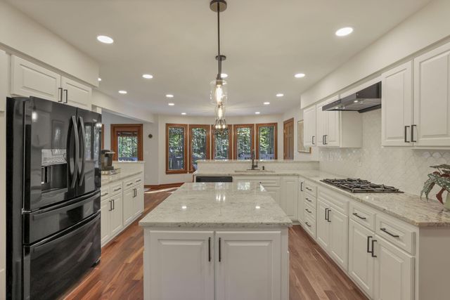 5992 Weathered Oak Court, Westerville, OH 43082