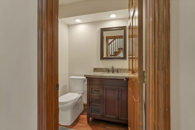 5992 Weathered Oak Court, Westerville, OH 43082