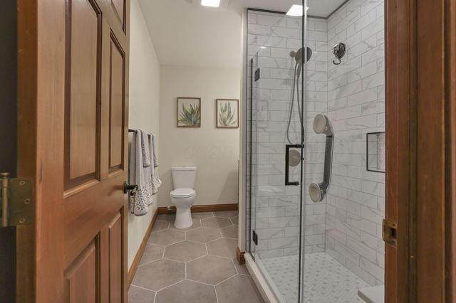 5992 Weathered Oak Court, Westerville, OH 43082