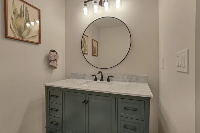 5992 Weathered Oak Court, Westerville, OH 43082