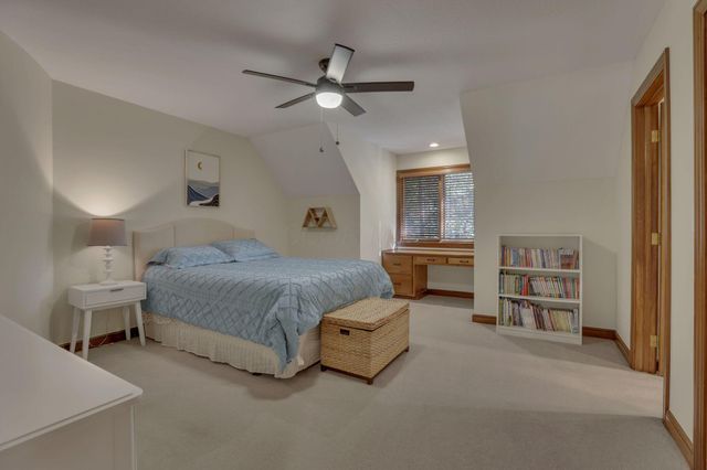 5992 Weathered Oak Court, Westerville, OH 43082