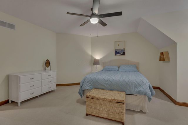 5992 Weathered Oak Court, Westerville, OH 43082