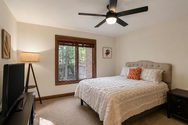 5992 Weathered Oak Court, Westerville, OH 43082