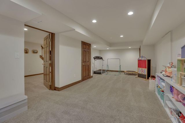 5992 Weathered Oak Court, Westerville, OH 43082