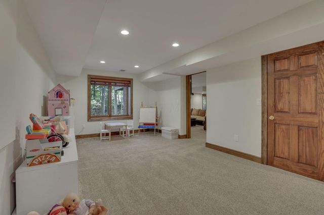 5992 Weathered Oak Court, Westerville, OH 43082