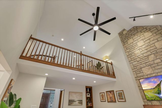 5992 Weathered Oak Court, Westerville, OH 43082